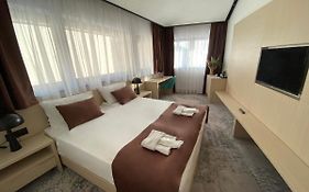 Hotel Boss